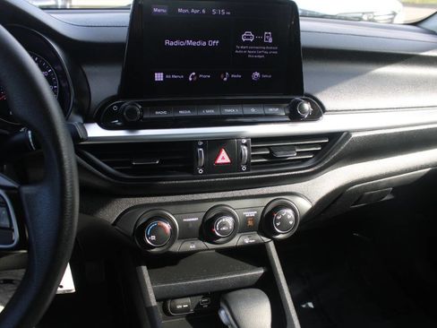 Used 2022 Kia Forte LXS image 13