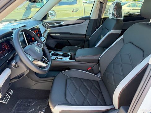 New 2026 Volkswagen Atlas Peak Edition AWD/4WD image 14