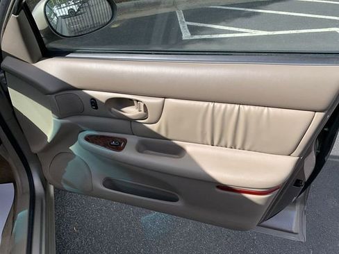 Used 2003 Buick Century Custom image 13