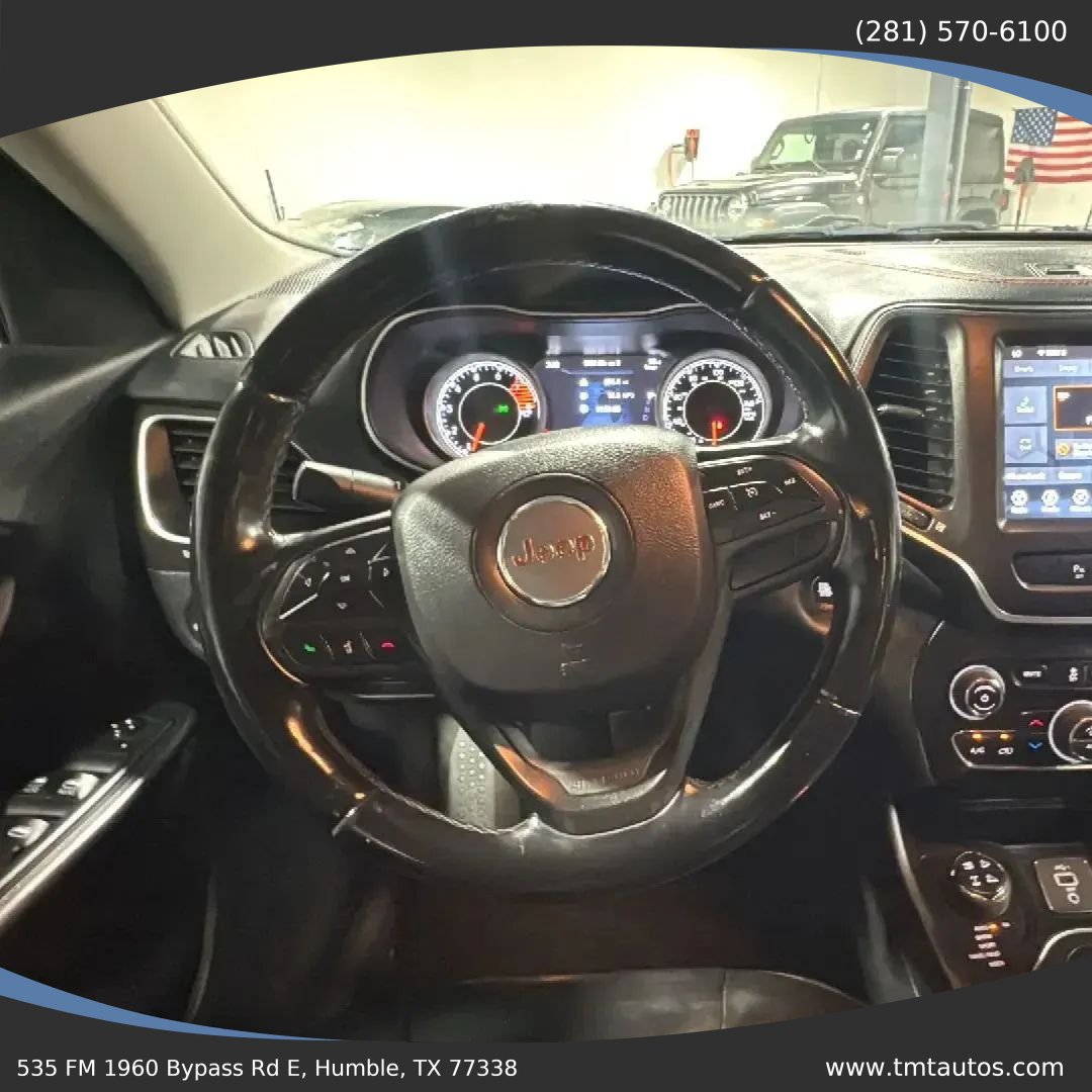 Used 2020 Jeep Cherokee Trailhawk w/ Cold Weather Group AWD/4WD image 9