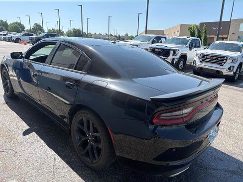 Used 2021 Dodge Charger SXT w/ Blacktop Package RWD image 4
