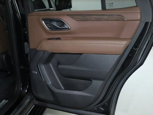 Used 2021 Chevrolet Tahoe High Country w/ Premium Package AWD/4WD image 39