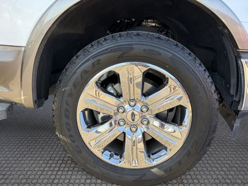 Used 2020 Ford F150 Lariat w/ Equipment Group 502A Luxury AWD/4WD image 10