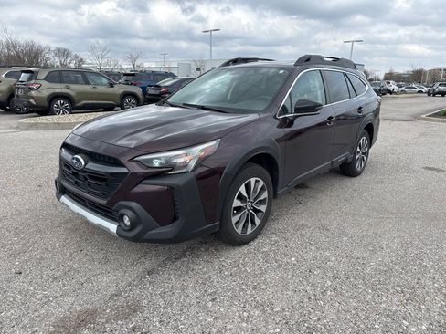 Used 2023 Subaru Outback Limited image 3