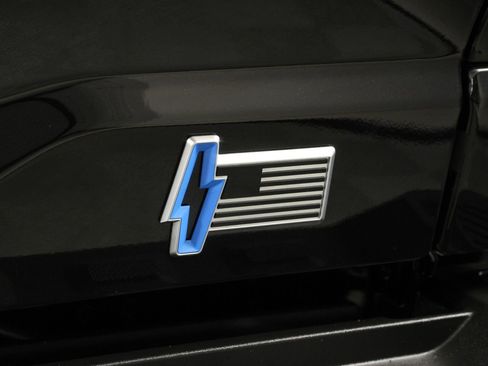 Used 2024 Ford F150 Lightning Platinum AWD/4WD image 20