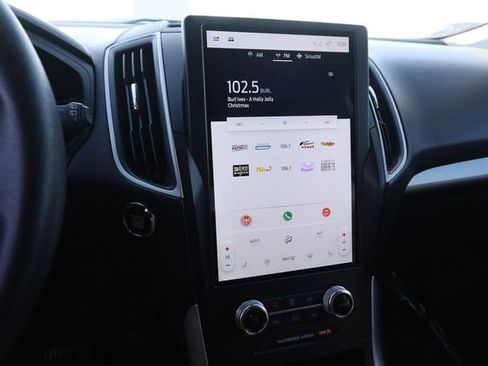 Certified 2024 Ford Edge SEL image 15