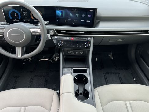 Used 2025 Hyundai Sonata SEL FWD image 30