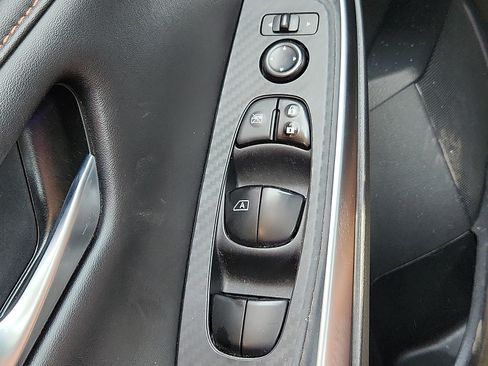 Used 2022 Nissan Sentra SR w/ Electronics Package FWD image 18