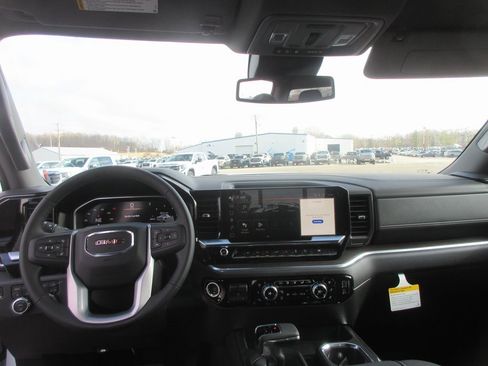New 2026 GMC Sierra 1500 SLT image 16