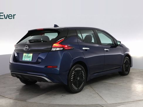 Used 2025 Nissan Leaf SV Plus image 12