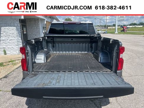 Used 2020 Chevrolet Silverado 1500 LTZ AWD/4WD image 9