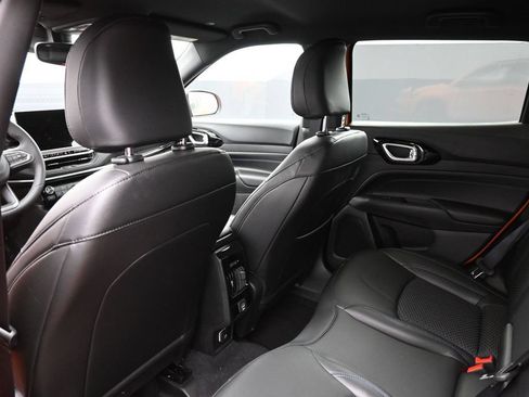 New 2026 Jeep Compass Latitude AWD/4WD image 14