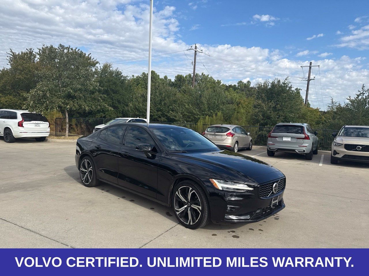 Used 2024 Volvo S60 B5 Plus FWD image 3