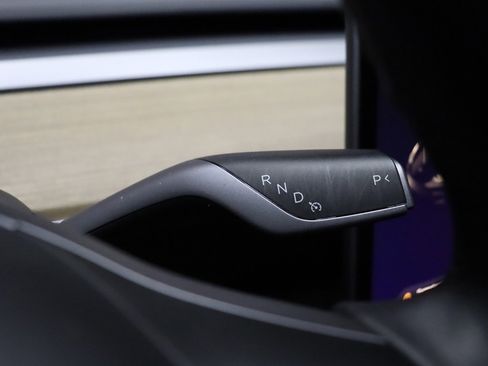 Used 2023 Tesla Model 3 Standard Range image 43