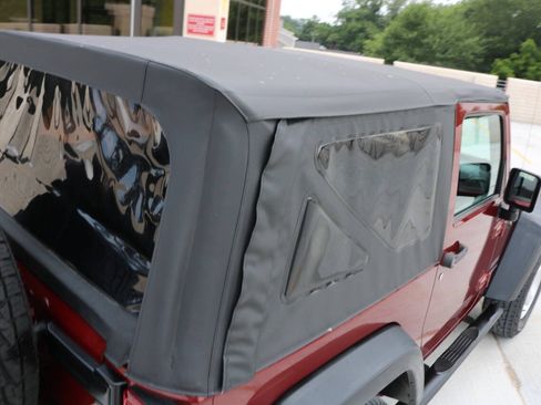 Used 2010 Jeep Wrangler Rubicon w/ PWR Convenience Group AWD/4WD image 84