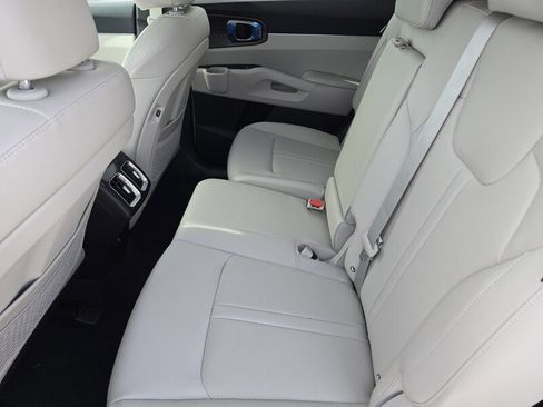 New 2026 Kia Sorento S w/ S Panoramic Sunroof Package FWD image 8