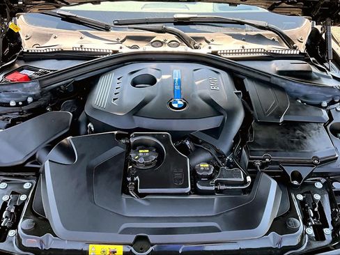 Used 2018 BMW 330e w/ Premium Package RWD image 31
