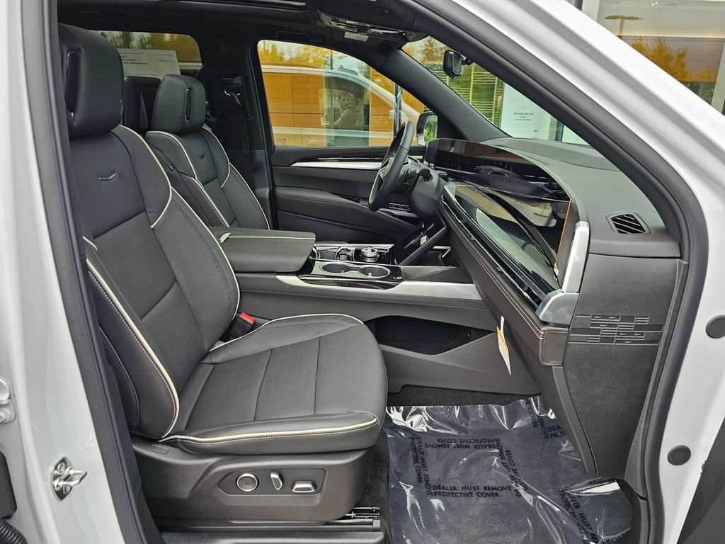 New 2026 Cadillac Escalade ESV Sport w/ Touring Package AWD/4WD image 11