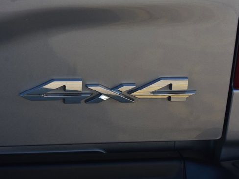 Used 2024 RAM 3500 Tradesman w/ Chrome Appearance Group image 7