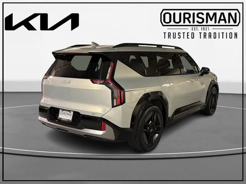 Certified 2024 Kia EV9 GT-Line AWD/4WD image 4