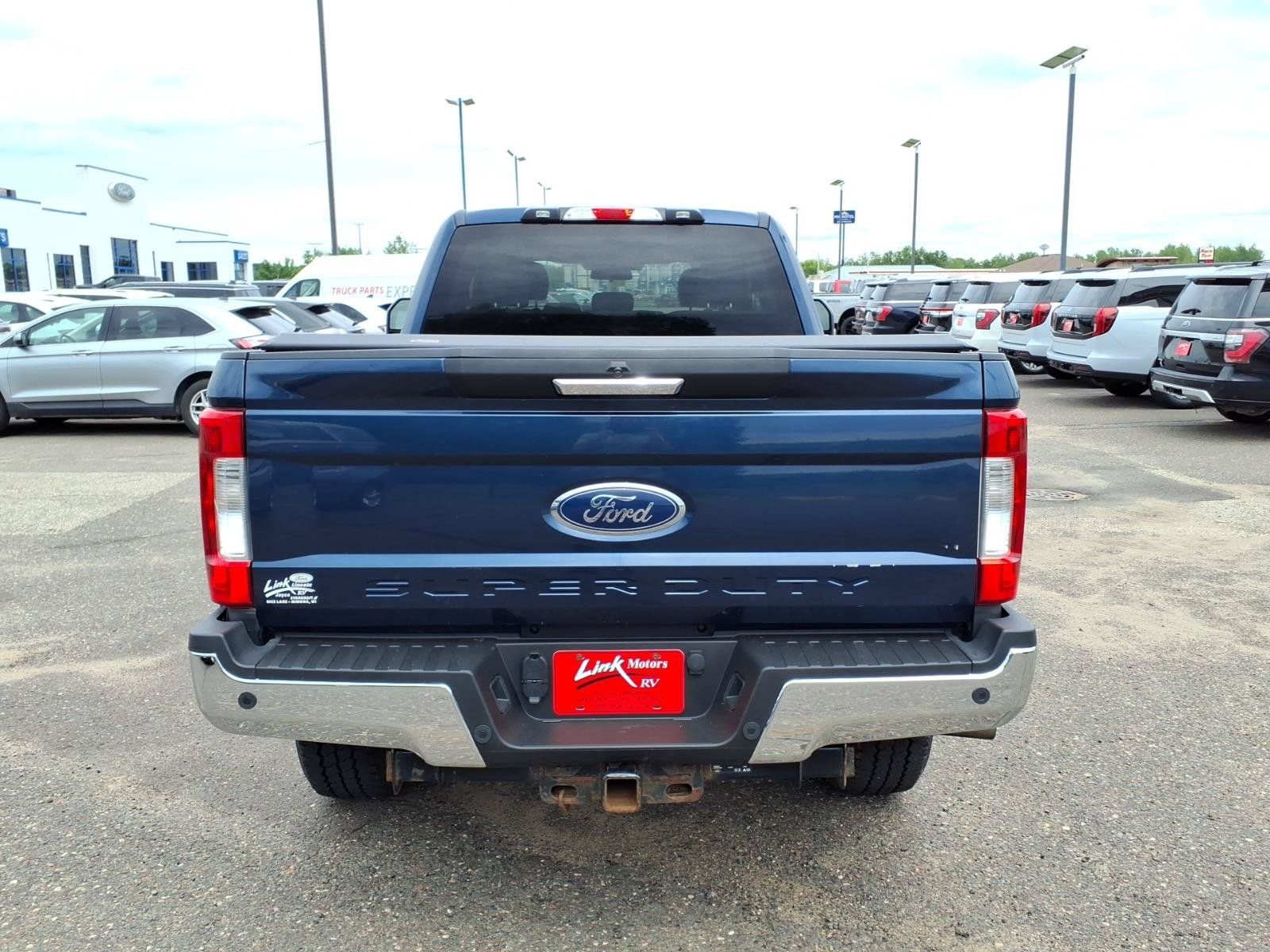 Used 2019 Ford F350 XLT w/ XLT Premium Package AWD/4WD image 4