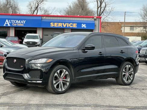 Used 2017 Jaguar F-PACE S image 1