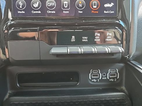 Used 2021 RAM 1500 Big Horn AWD/4WD image 27