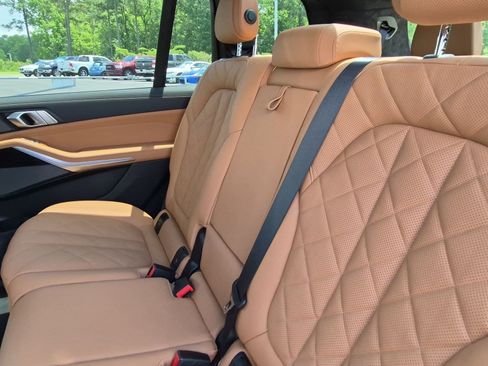 Used 2024 BMW X7 xDrive40i w/ Executive Package AWD/4WD image 31