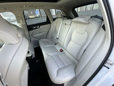 Certified 2023 Volvo XC60 B5 Plus w/ Climate Package AWD/4WD image 23