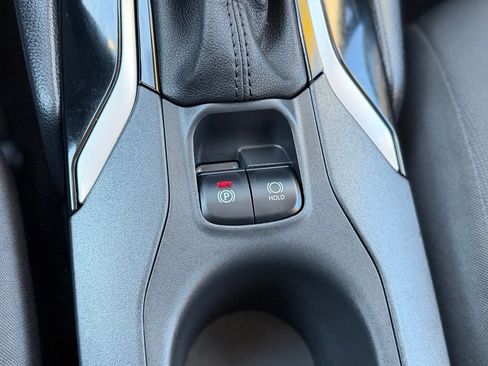 Used 2023 Toyota Corolla Cross LE w/ Moonroof Package image 19