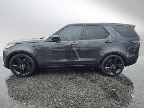 Used 2023 Land Rover Discovery Metropolitan Edition image 2