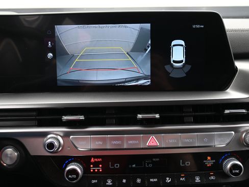 Used 2025 Kia Telluride S FWD image 17