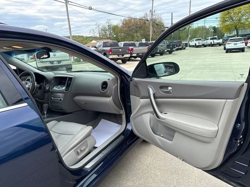 Used 2009 Nissan Maxima 3.5 SV w/ Sport Pkg FWD image 34