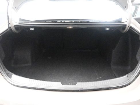 Used 2025 Chevrolet Malibu LT FWD image 24
