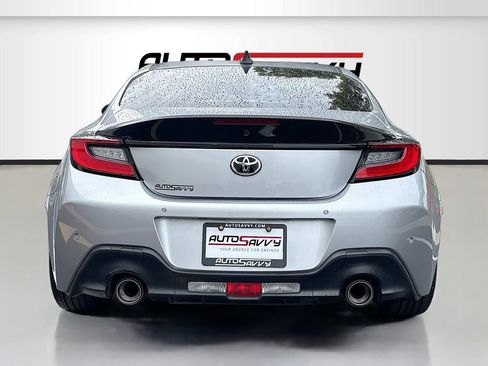 Used 2023 Toyota GR86 RWD image 6