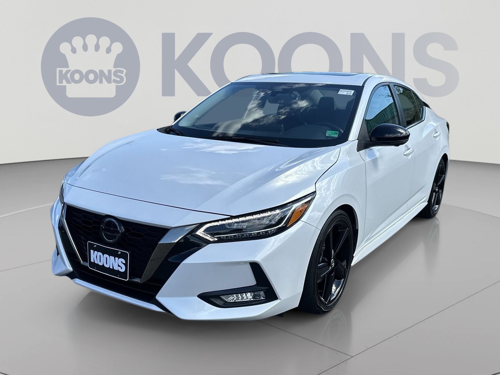 Used 2023 Nissan Sentra SR w/ SR Premium Package FWD image 1