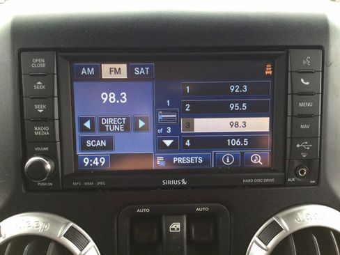 Used 2012 Jeep Wrangler Sahara w/ Connectivity Group image 27