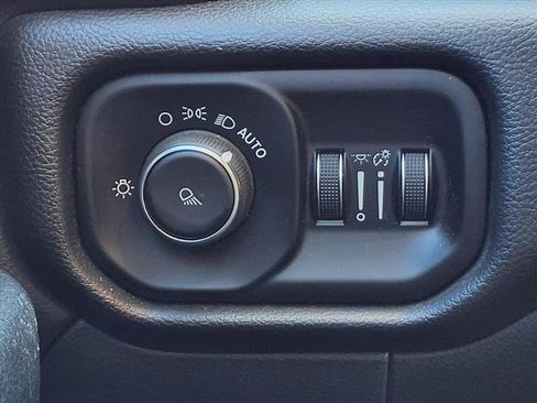 Used 2019 RAM 3500 Tradesman image 12