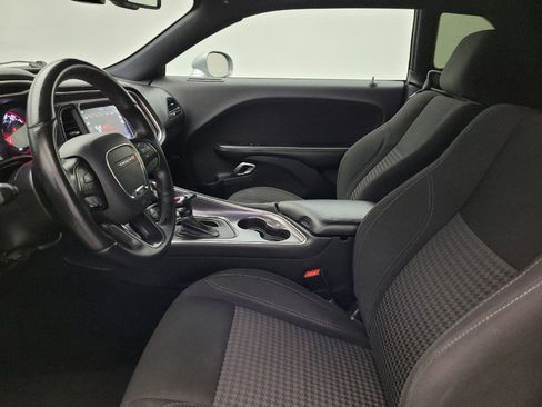 Used 2017 Dodge Challenger R/T w/ Blacktop Package image 17