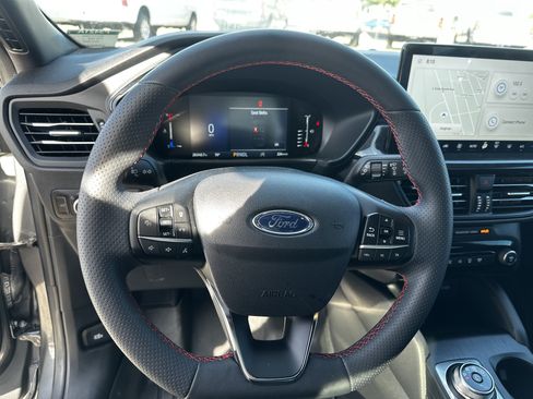 Used 2023 Ford Escape ST-Line w/ Tech Pack #1 FWD image 17