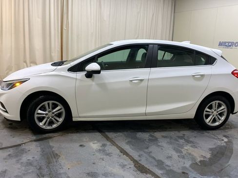 Used 2018 Chevrolet Cruze LT image 6
