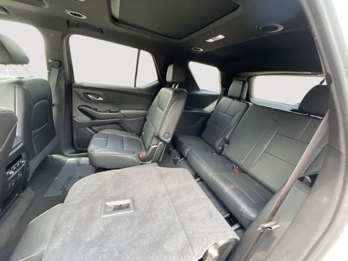 Used 2023 Chevrolet Traverse RS AWD/4WD image 6