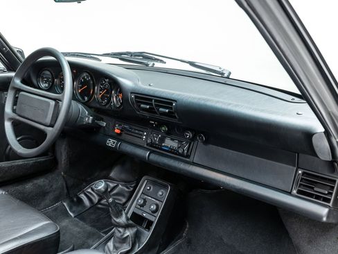 Used 1989 Porsche 911 Carrera RWD image 18