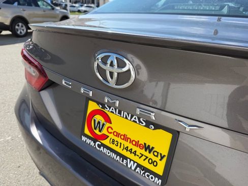 Used 2023 Toyota Camry SE FWD image 11