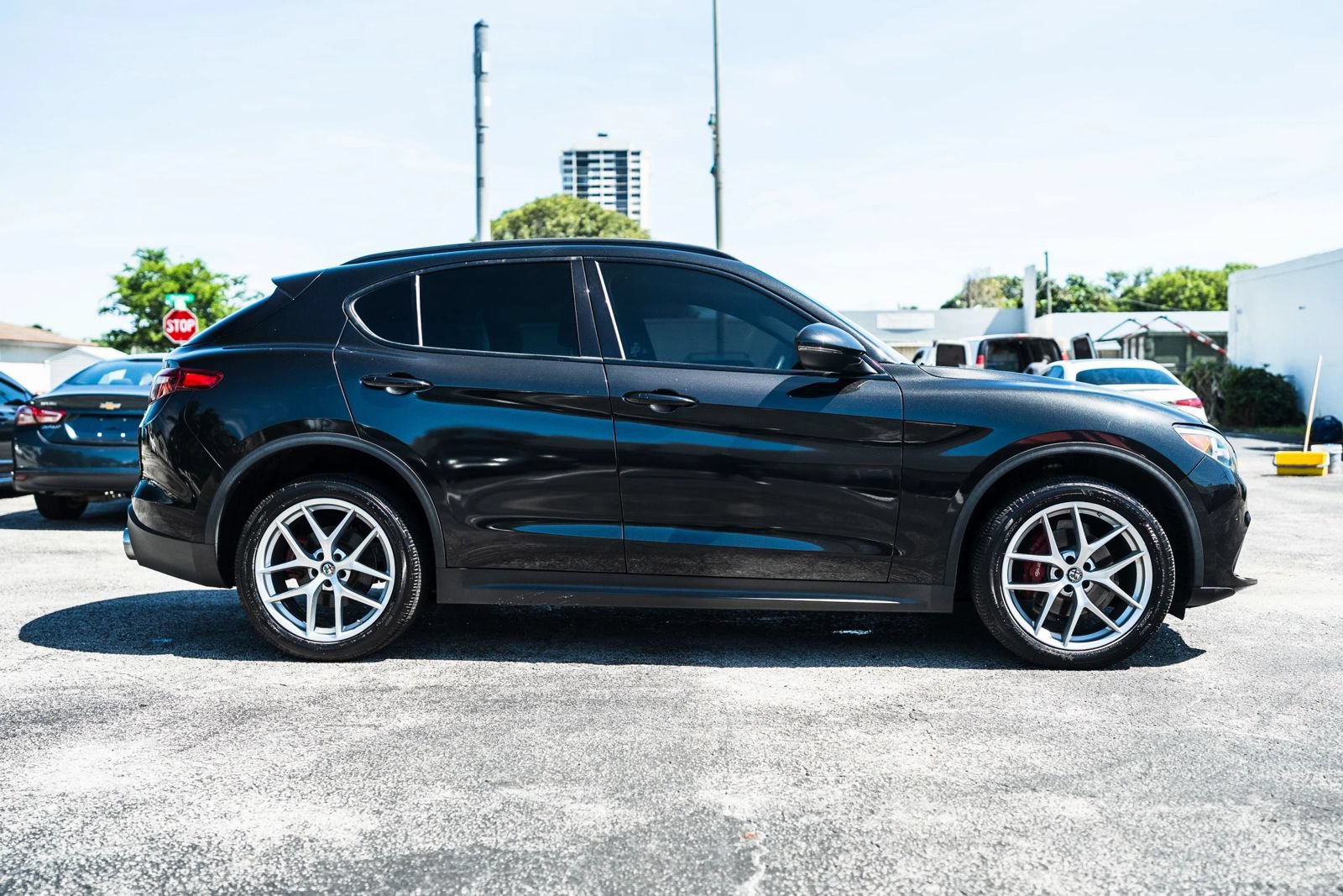 Used 2019 Alfa Romeo Stelvio Ti AWD/4WD image 5