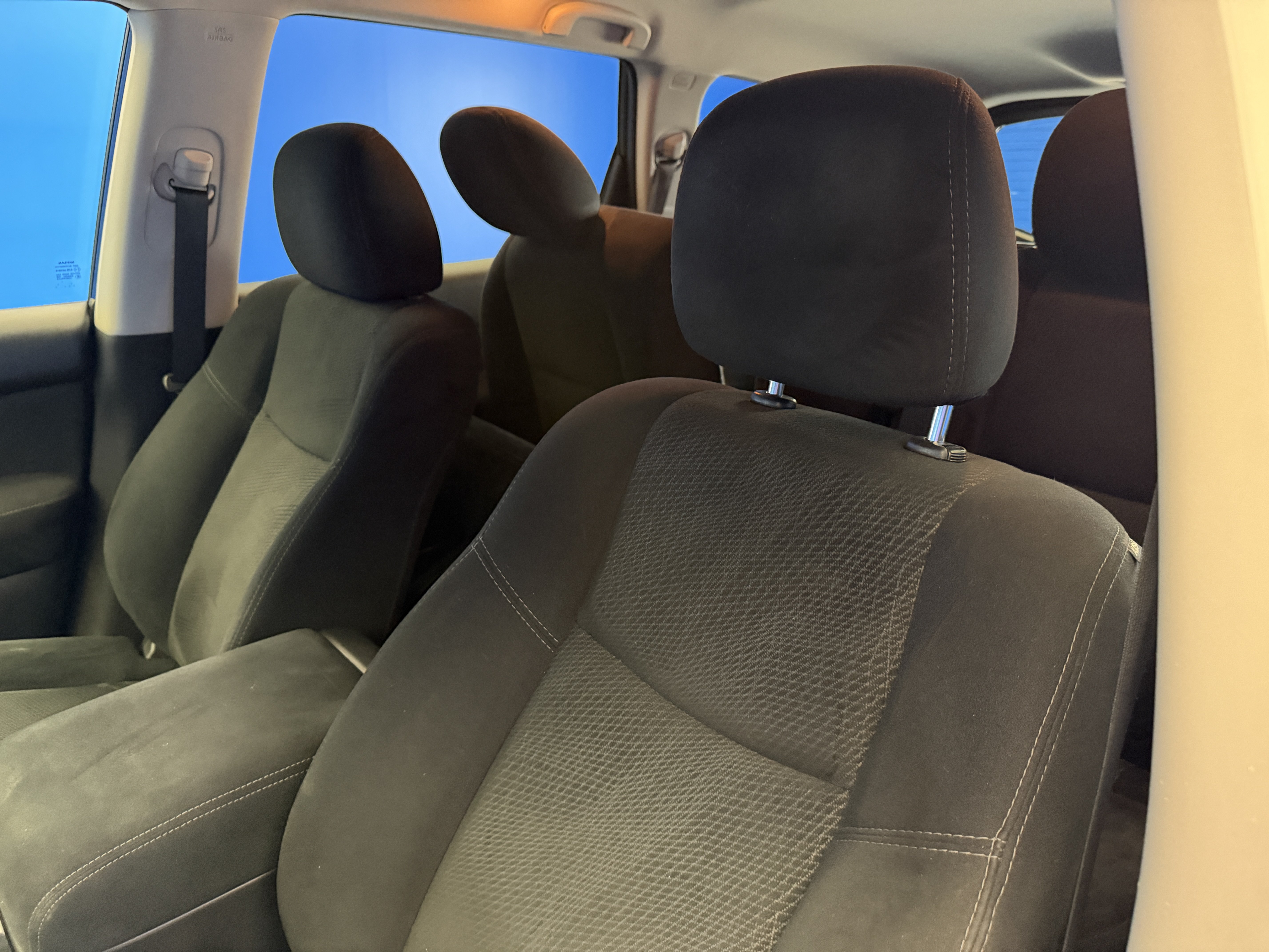 Used 2015 Nissan Pathfinder SV FWD image 12