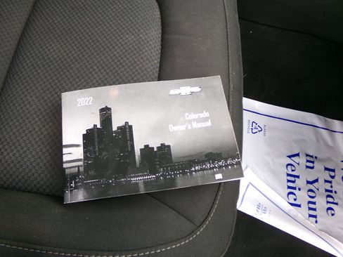 Used 2022 Chevrolet Colorado LT image 22