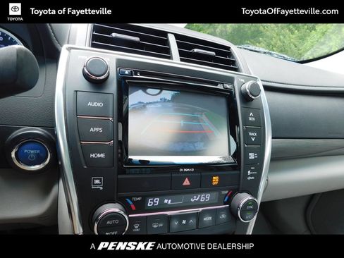 Used 2016 Toyota Camry XLE w/ Moonroof Package FWD image 11