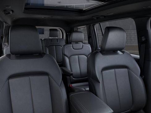 New 2025 Jeep Grand Cherokee L Limited w/ Black Appearance Package AWD/4WD image 26