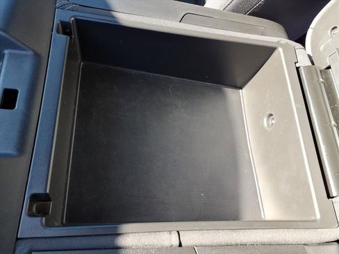 Used 2022 Chevrolet Silverado 1500 Custom image 24